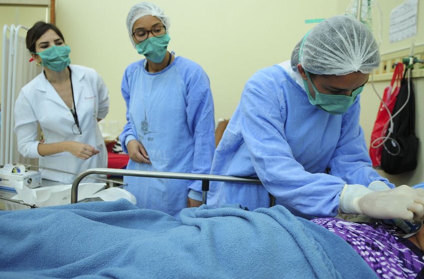 Ministério da Saúde faz repasse para pagamento do piso da enfermagem