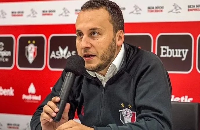 Darthanhan Oliveira anuncia renúncia à presidência do Joinville