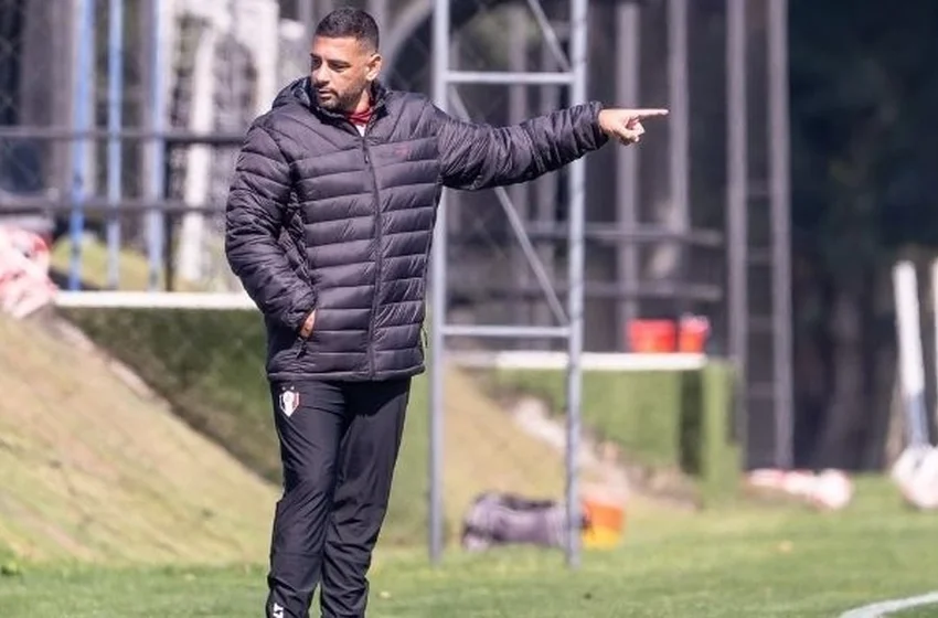 Diego Souza e comissão terão salário de R$ 30 mil mensais no JEC na Copa SC