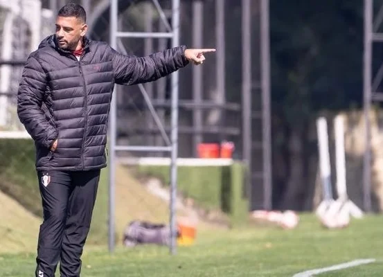 Diego Souza e comissão terão salário de R$ 30 mil mensais no JEC na Copa SC