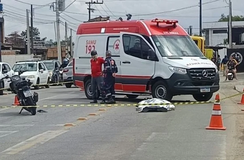 Motociclista morre atropelado por ônibus após colisão na Estrada Timbé, em Joinville