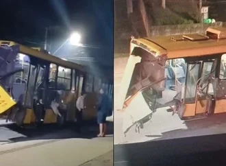 Trem atinge ônibus vazio e interdita trânsito na zona Sul de Joinville