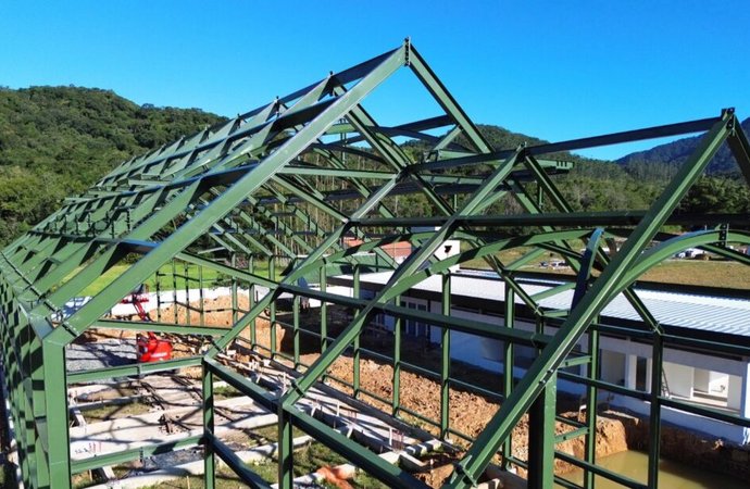 Prefeitura de Joinville assina contrato para retomar obras do Palácio das Orquídeas
