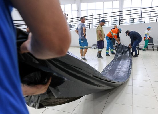Temporais em SC: 7 cidades decretam emergência e Defesa Civil envia 43,8 mil itens