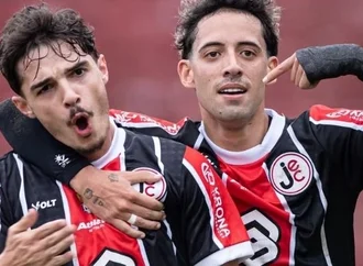 JEC vence Blumenau por 1 a 0 e soma primeiros pontos na Copa SC
