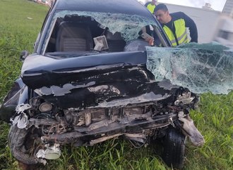 Acidente grave na BR-101 em Balneário Camboriú; motorista e passageiro morrem