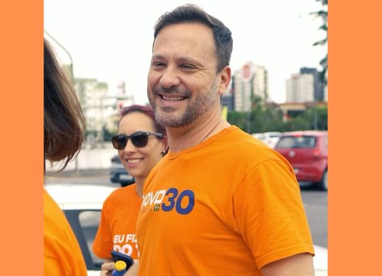 Adriano Silva é reeleito em Joinville com 78% dos votos