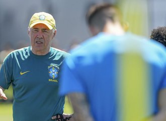Ancelotti dá pista de Martinelli para vaga de Paquetá contra Noruega