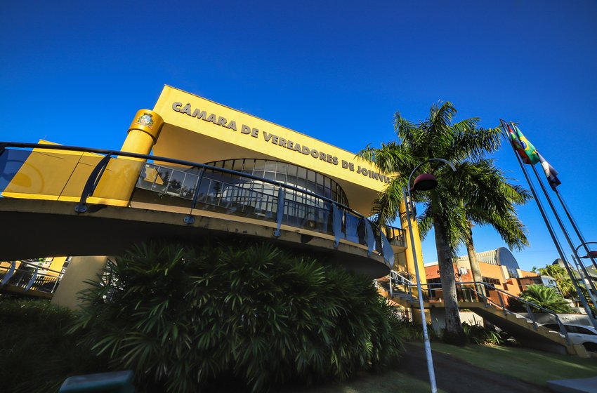 Câmara de Joinville elimina uso de papel e se torna 100% digital a partir de segunda-feira