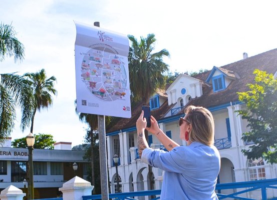 Joinville ganha roteiros turísticos para moradores e visitantes explorarem a cidade a pé