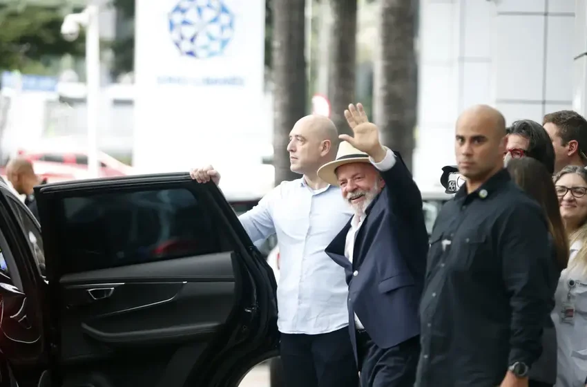 Lula recebe alta hospitalar e ficará em SP até quinta-feira