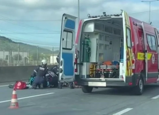 Acidente na BR-280 em Guaramirim mata motociclista e pedestre