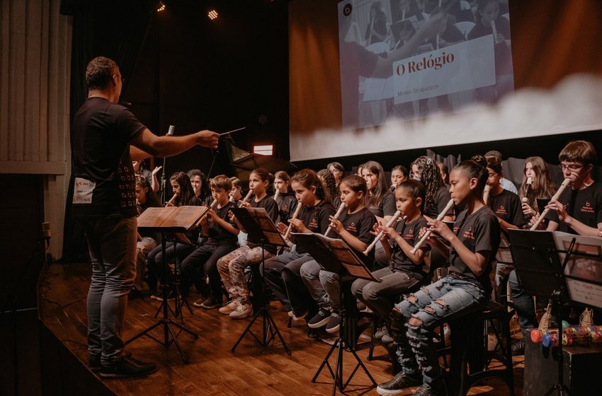 Orquestra de flautas encanta Joinville com apresentações gratuitas em outubro