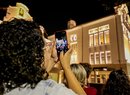 Passeio noturno histórico reúne dezenas em Joinville