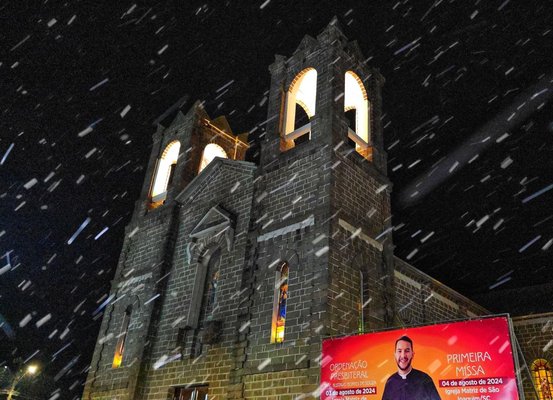 São Joaquim registra neve entre a noite desta sexta e madrugada de sábado