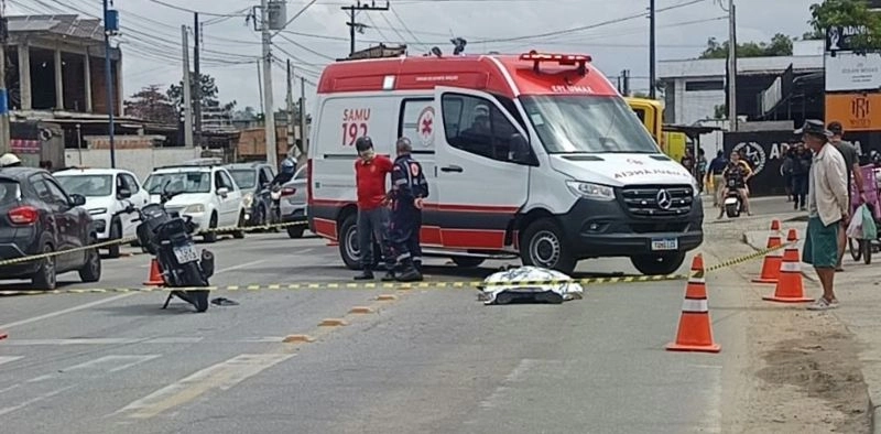 Motociclista morre atropelado por ônibus após colisão na Estrada Timbé, em Joinville
