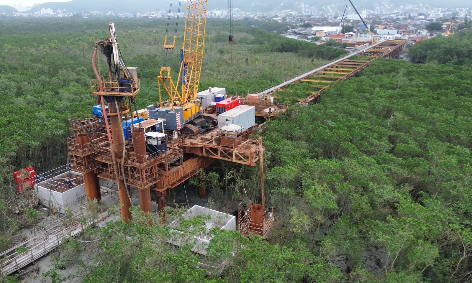 Ponte Joinville atinge 55% de execução e avança na ligação entre Boa Vista e Adhemar Garcia
