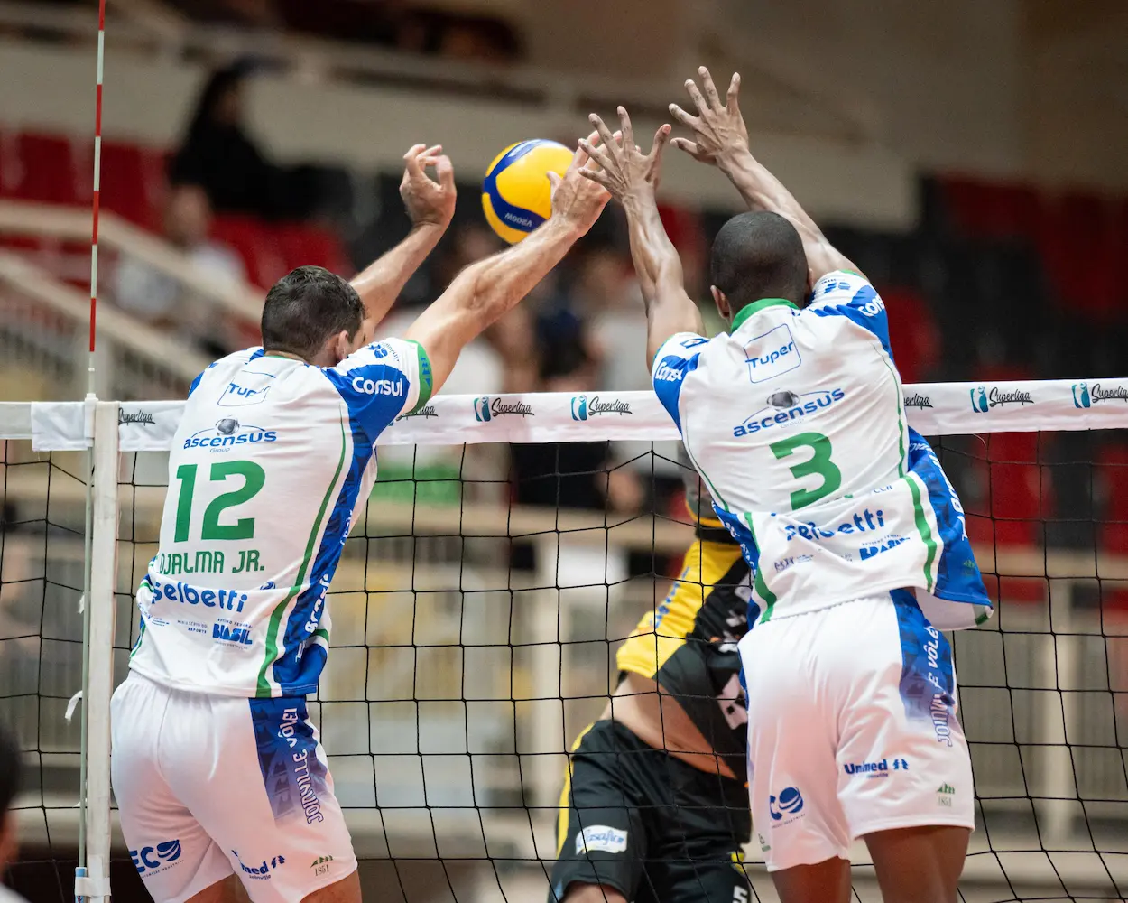 Joinville Vôlei busca reabilitação na Superliga nesta terça-feira contra o Viapol São José