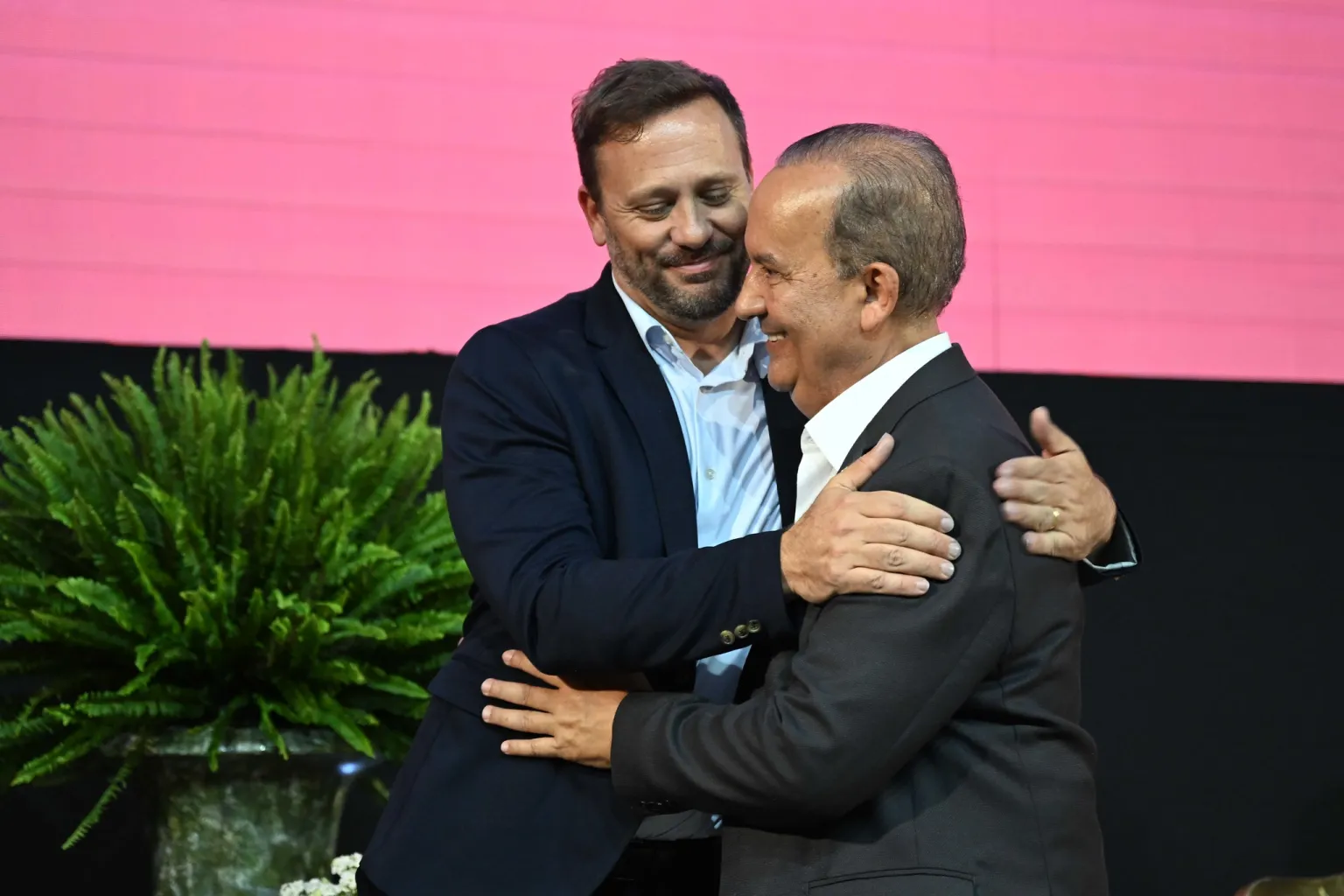 Jorginho Mello e Adriano Silva confirmam chapa para 2026; prefeito de Joinville será o vice